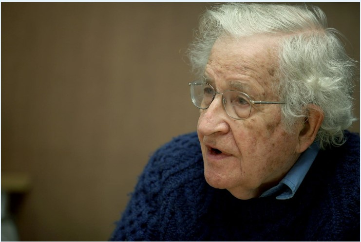 Noam Chomsky : « L’Occident dérive vers un proto-fascisme capitaliste sauvage »